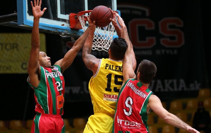 Súbojom odvekých rivalov štartuje semifinále HUSTE.tv Eurovia SBL play off